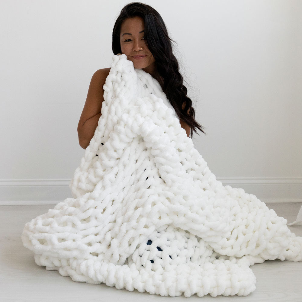 BIGLOViE_InfiniteChunkyKnitMinky_BigBlanc_162 INFINITE CHUNKY KNIT BLANKET | MINKY | BIG - BLANC - Image 1