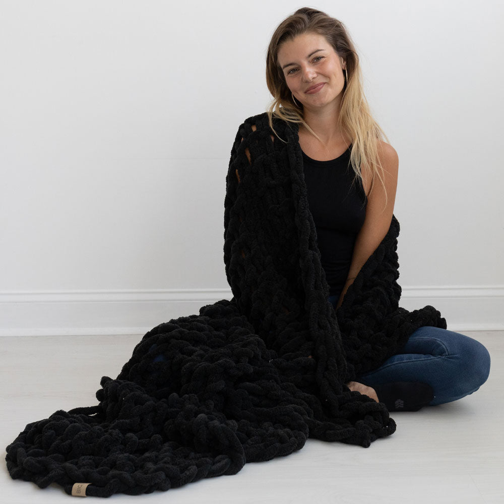 BIGLOViE_InfiniteChunkyKnitMinky_BigOnyx_164 INFINITE CHUNKY KNIT BLANKET | MINKY | BIG - ONYX - Image 1