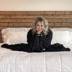 INFINITE CHUNKY KNIT BLANKET | MINKY | BIG - ONYX - Image 7