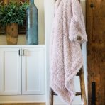 ANGEL PLUSH BLANKET | BIG - DUSTY PINK - Image 2