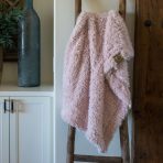 ANGEL PLUSH BLANKET | LITTLE - DUSTY PINK - Image 3