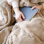 PATTERNED FAUX FUR THROW BLANKETS - Image 53