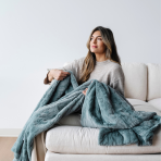 PATTERNED FAUX FUR THROW BLANKETS - Image 30